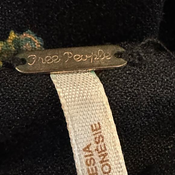 Free People Love Grows Black Long Sleeve Romper sz S - Picture 9 of 11